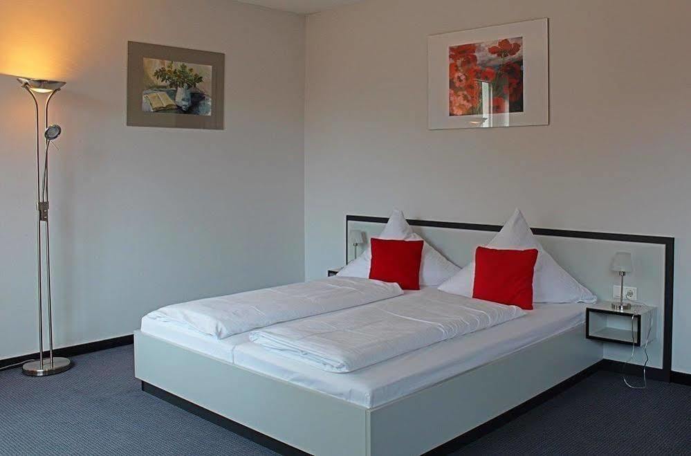 Hotel Zwischen Den Seen Waren  Luaran gambar