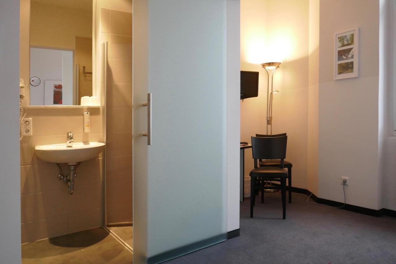 Hotel Zwischen Den Seen Waren  Luaran gambar